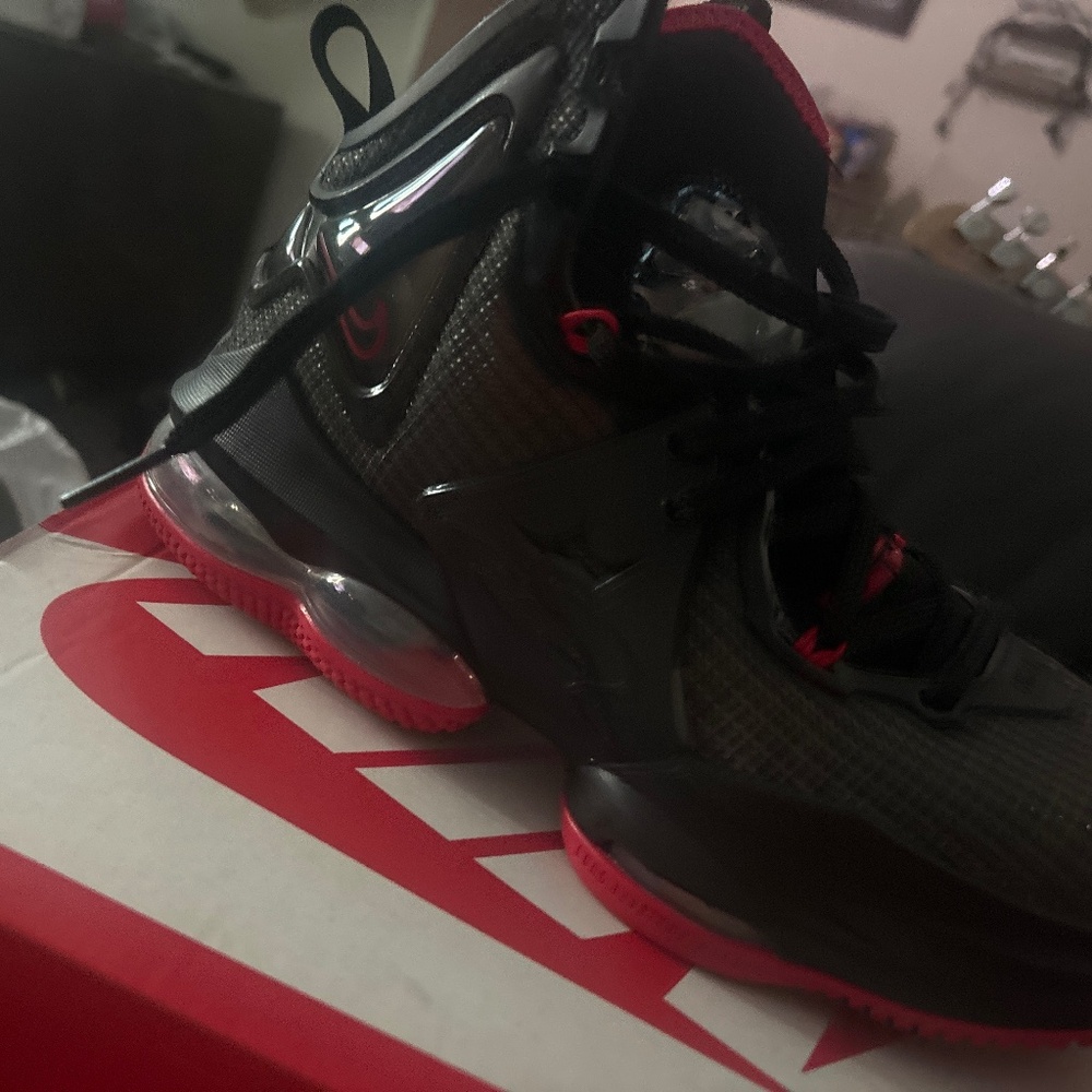 Size 5 LeBron 19s